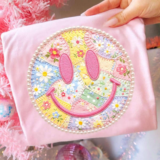 Smiley Patch Work Gildan T-Shirt (Plus)